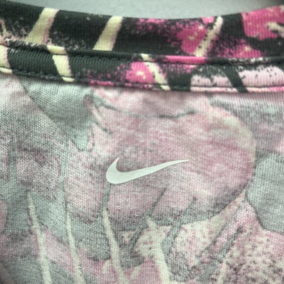Nike Kyrie Pink & Black Flytrap Print T-Shirt DZ2691-068 Men’s Small or LT - Picture 4 of 6